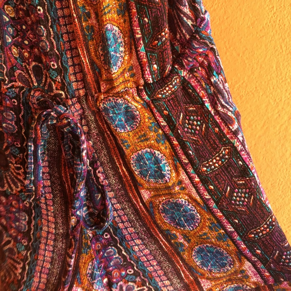 Pretty Patterned Veronica M Romper, Size XS - Picture 5 of 8